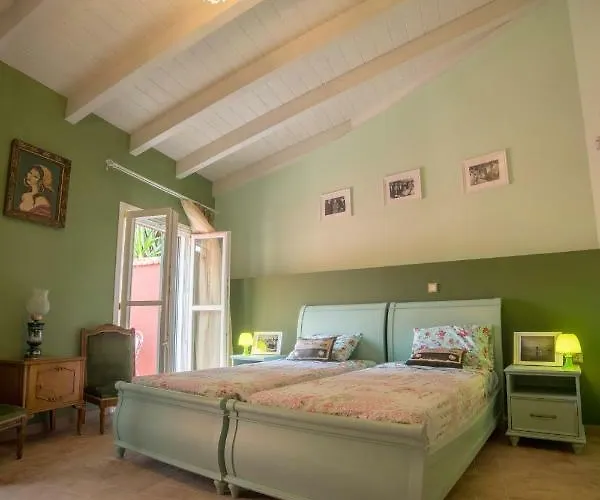 Nitsa Villa *