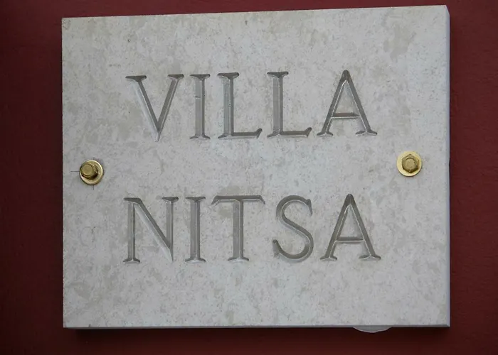 Nitsa Villa *