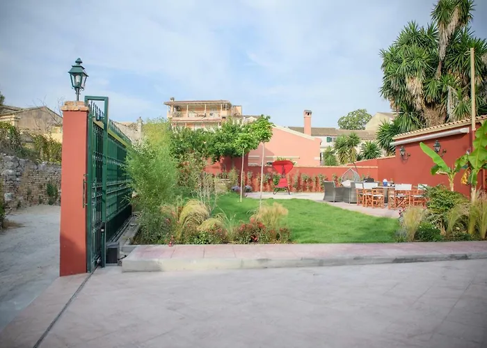Nitsa Villa *